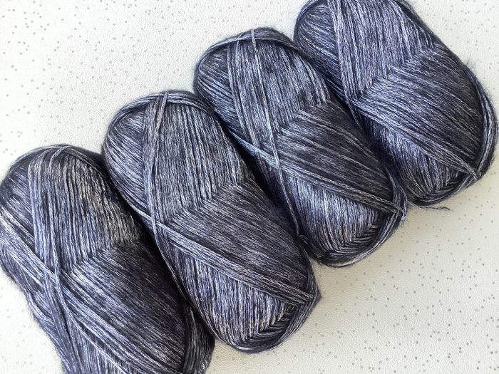 Loturi fire tip mohair