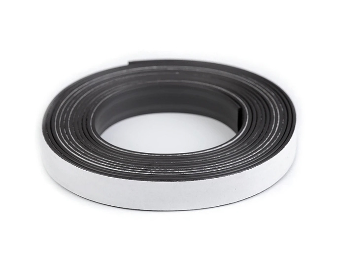 Bandă-magnetică-autoadezivă-negru