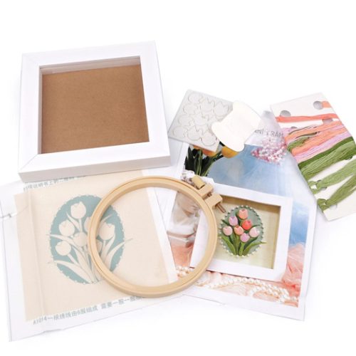 Set-creativ-broderie-cu-ramă-2ecru